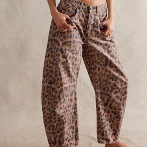 WE THE FREE GOOD LUCK PRINTED BARREL JEANS